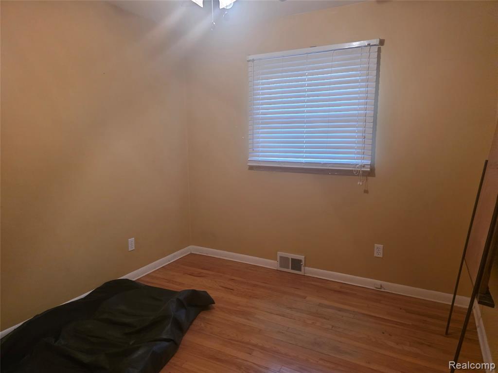 1842 Lathers Street, Garden City, MI — Photo 8
