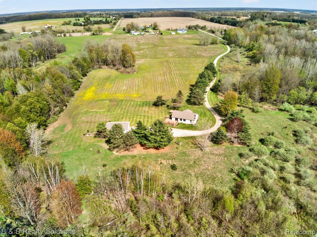 2927 N Blacks Corners Road, Imlay City, MI 48444 — Photo 46