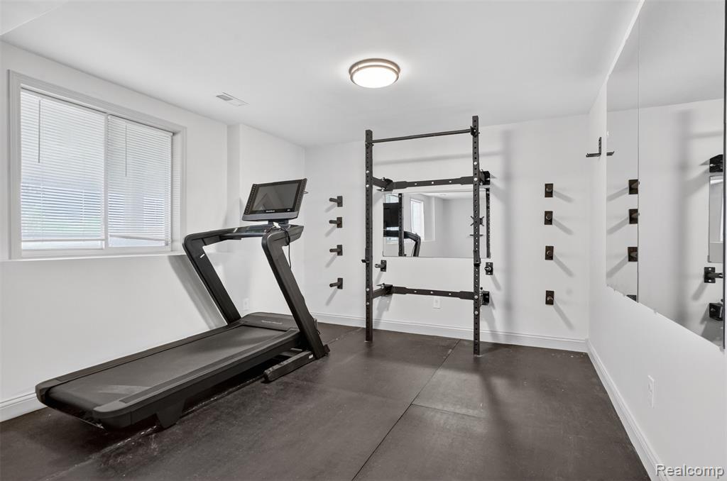 3524 Amber Oaks Drive, Howell, MI 48855 — Photo 30