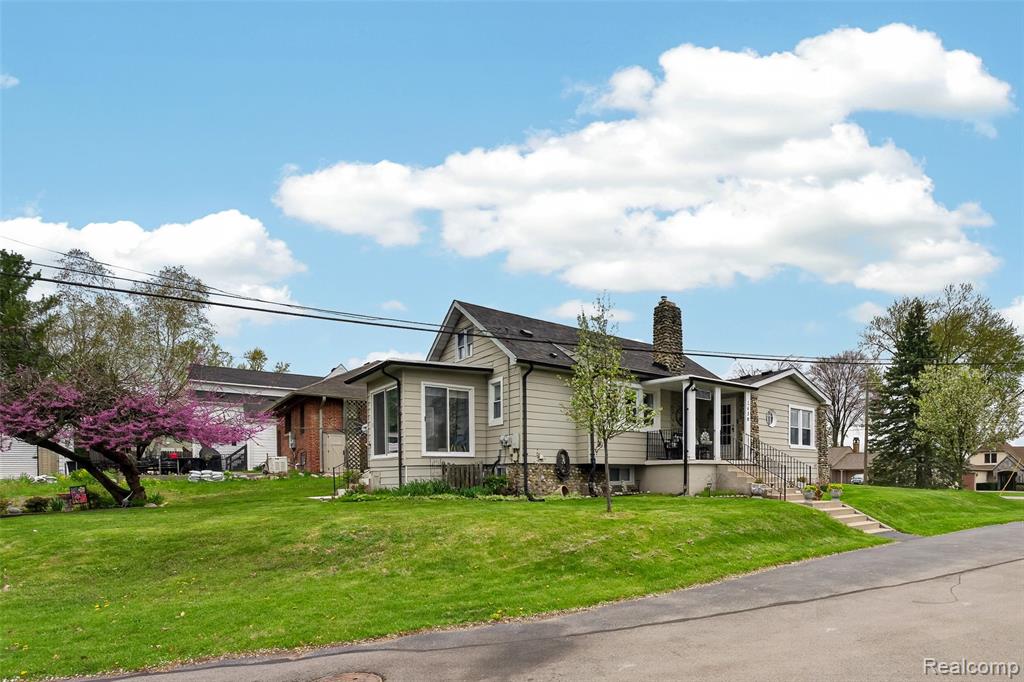 1430 Benvenue Street, Sylvan Lake, MI 48320 — Photo 79