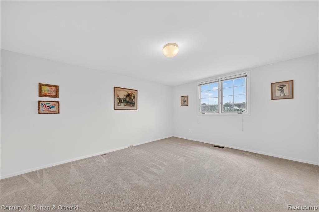7307 Danbury Drive, West Bloomfield, MI — Photo 29