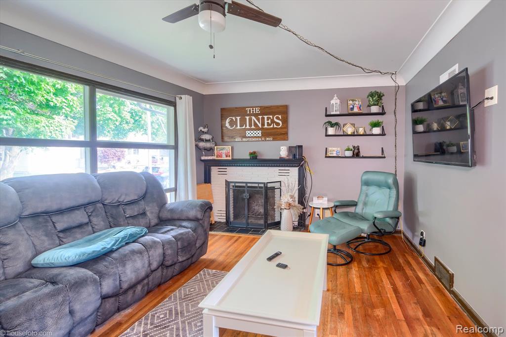 825 N Monroe Street, Lapeer, MI 48446 — Photo 5