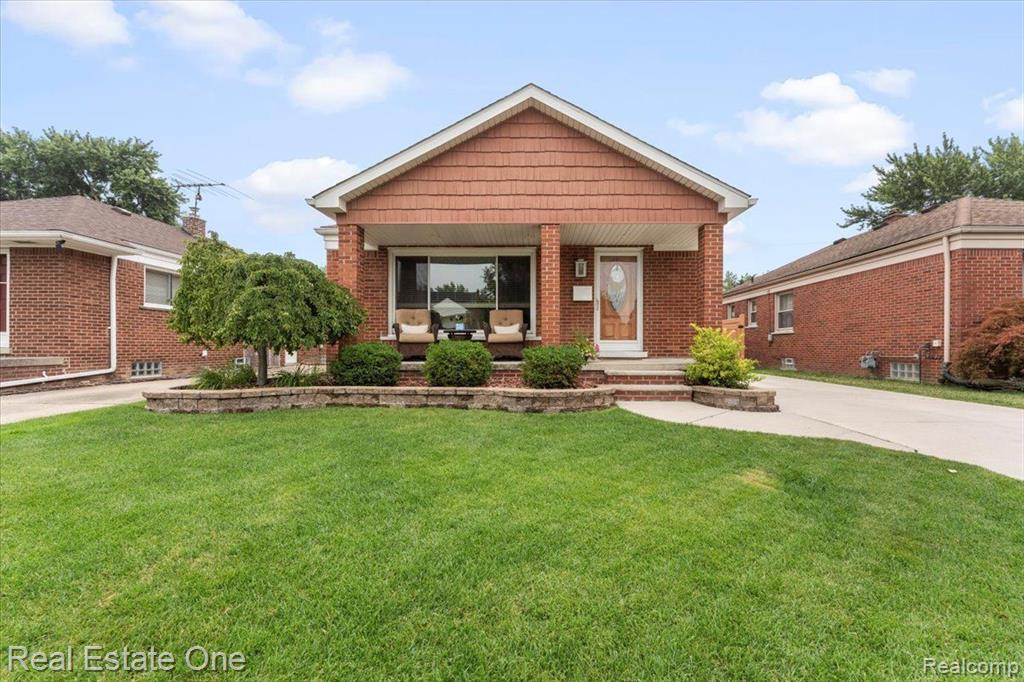 9671 STERLING Avenue, Allen Park, MI 48101 — Photo 2