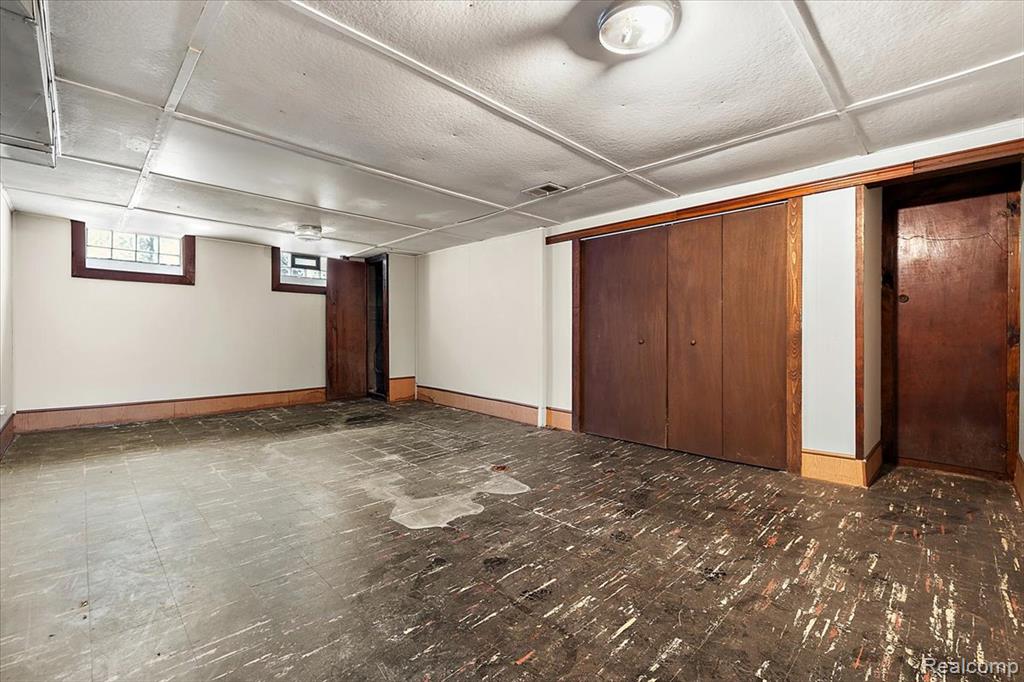 14001 Balfour Street, Oak Park, MI 48237 — Photo 23