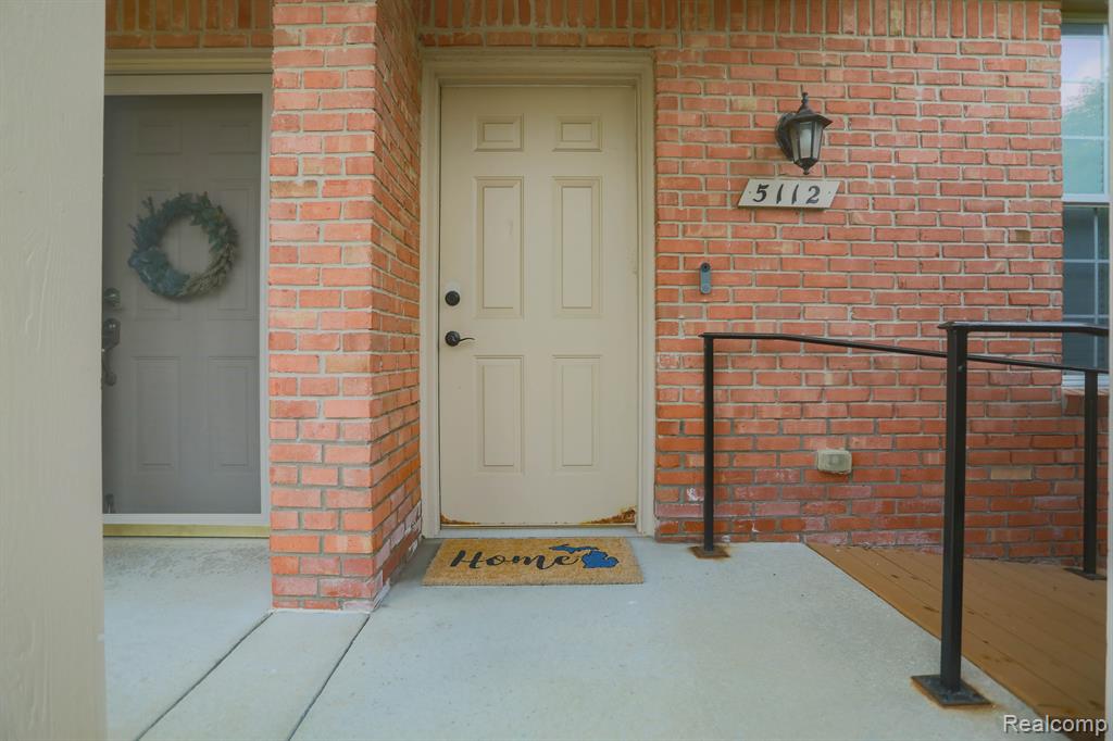 5112 Mesa Drive, Shelby Twp, MI 48316 — Photo 2