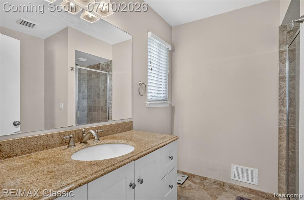 748 Randall Drive, Troy, MI 48085 — Photo 17