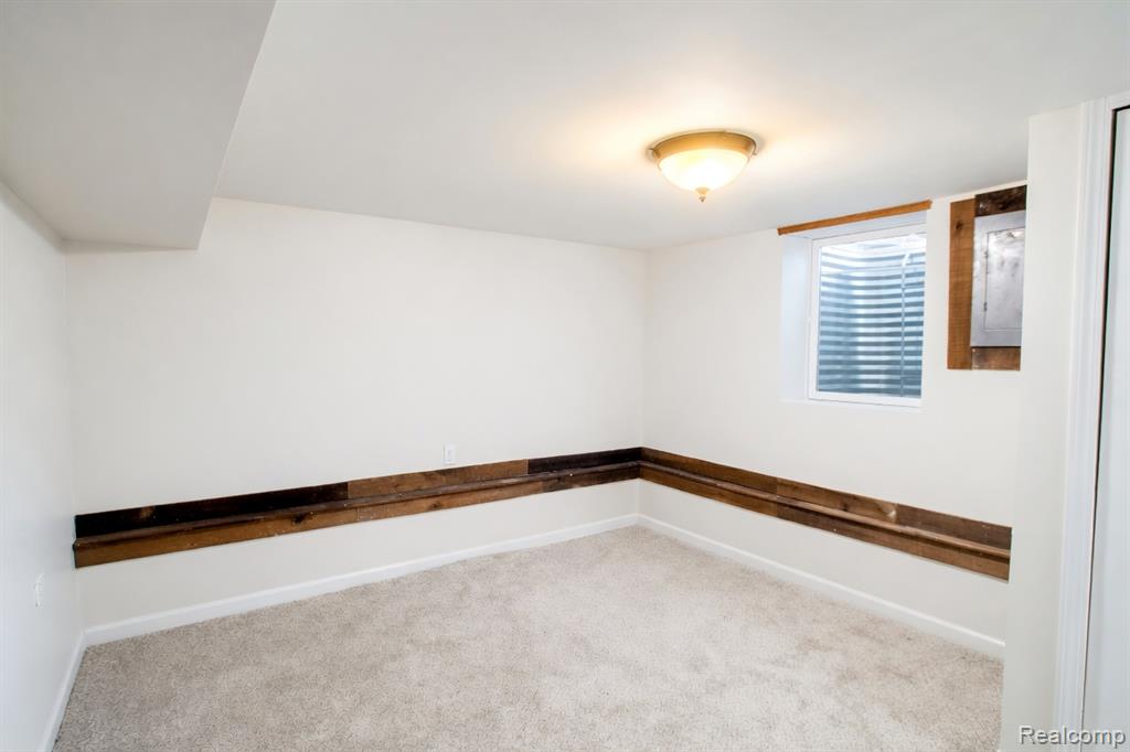 3280 E Atherton Road, Burton, MI 48529 — Photo 22