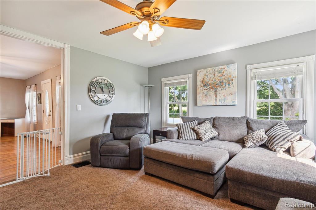 9589 CLINTON MACON Road, Tecumseh, MI 49286 — Photo 11