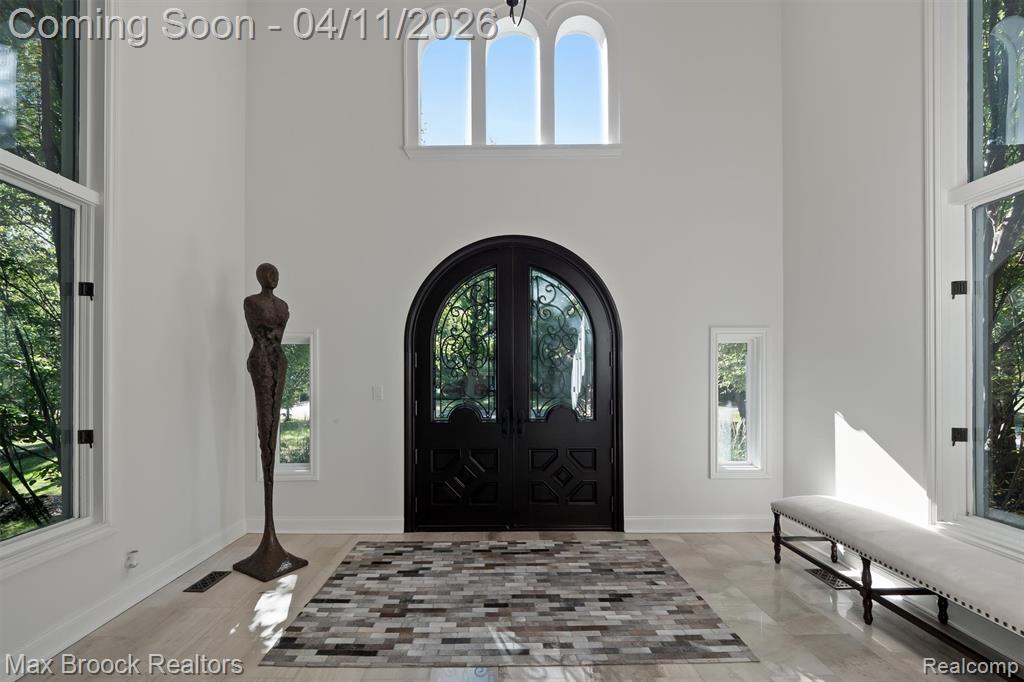 5190 Clarendon Crest Street, Bloomfield Hills, MI, 48302