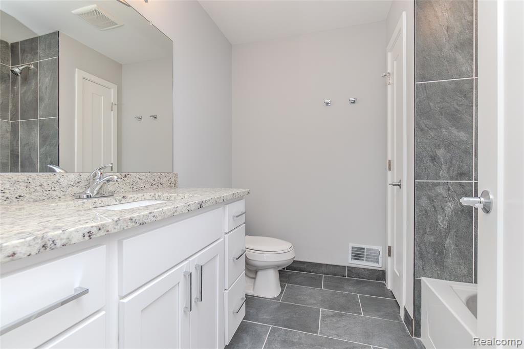 25558 Grandview Lane, 38, Novi, MI — Photo 41