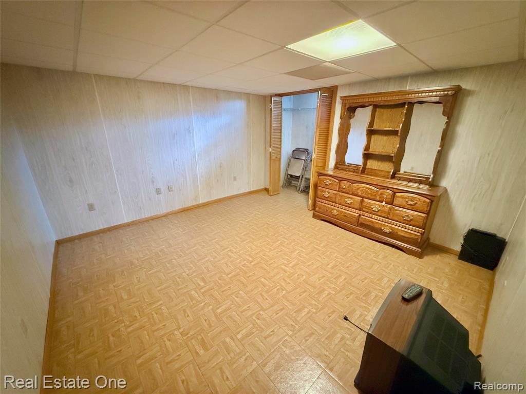 42827 Matthew Drive, Sterling Heights, MI 48313 — Photo 35