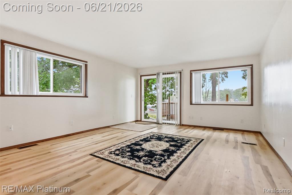 5504 Wildwood Drive, Howell, MI 48843 — Photo 5