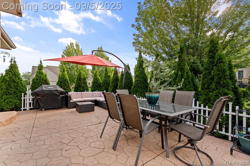 45339 Diamond Pond Drive, Macomb, MI 48044 — Photo 26