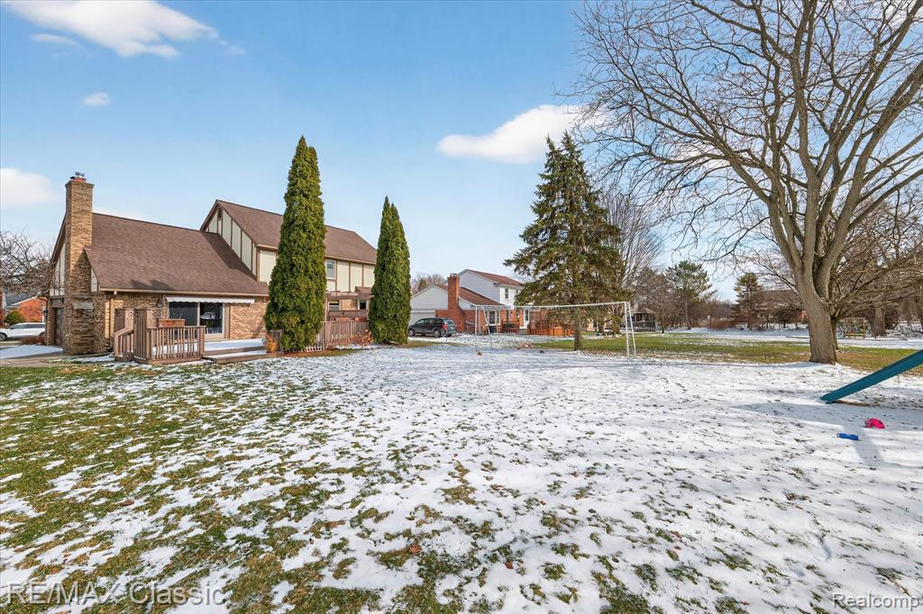 9377 Pineview Drive, Plymouth, MI 48170 — Photo 44