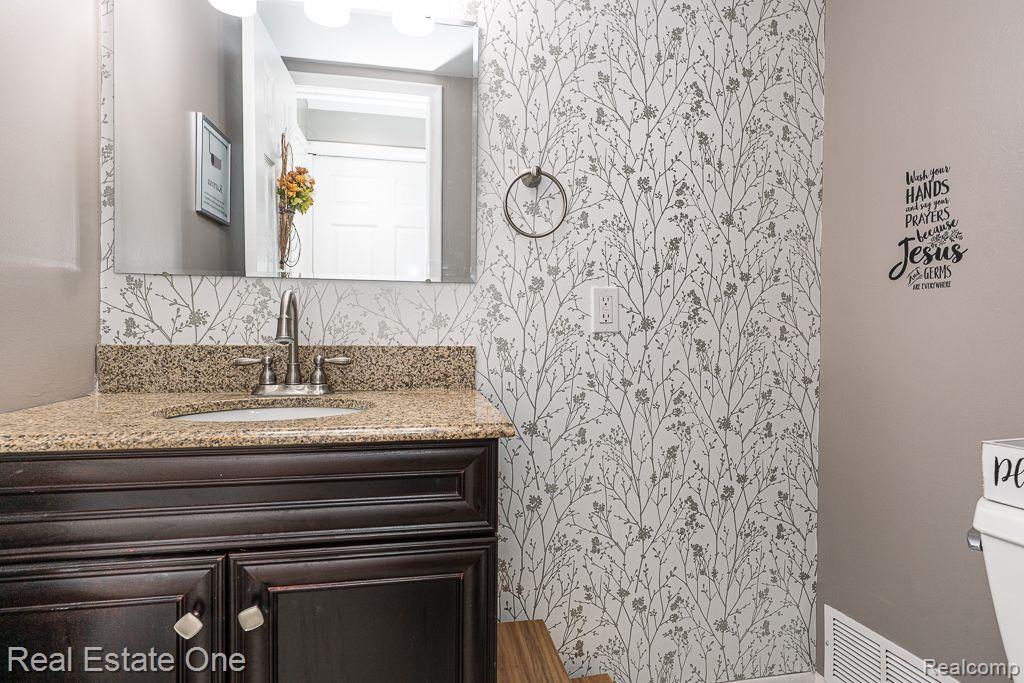53416 Bellamine Drive, Shelby Twp, MI 48316 — Photo 26