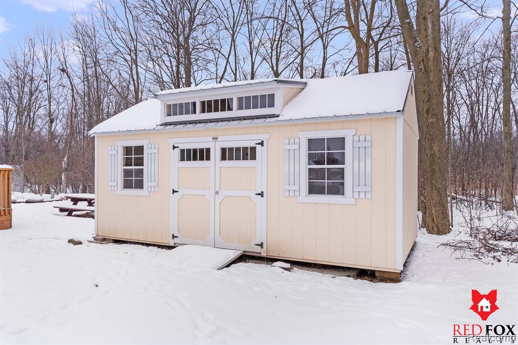 6246 KING ARTHUR Court, Swartz Creek, MI 48473 — Photo 31