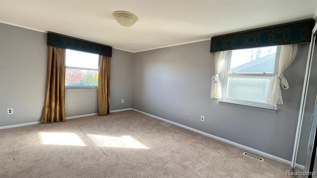 2852 MAYFAIR Drive, Troy, MI 48084 — Photo 21