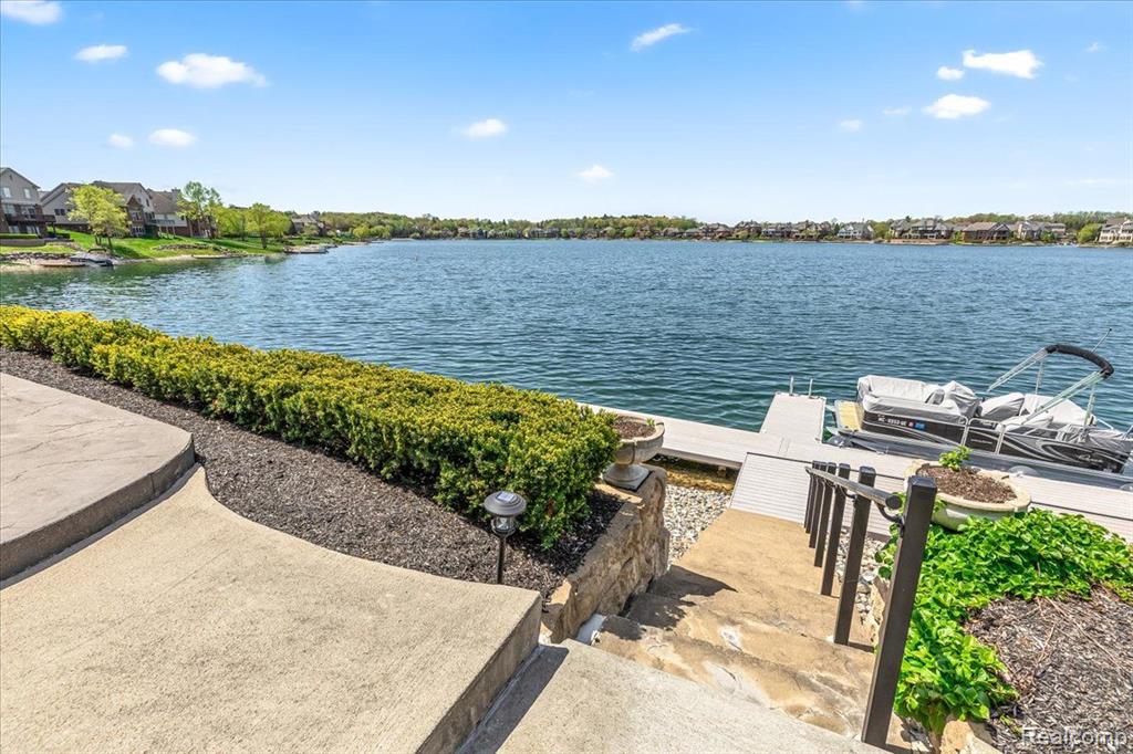 10744 WATERFALL Court, 19, South Lyon, MI 48178 — Photo 33