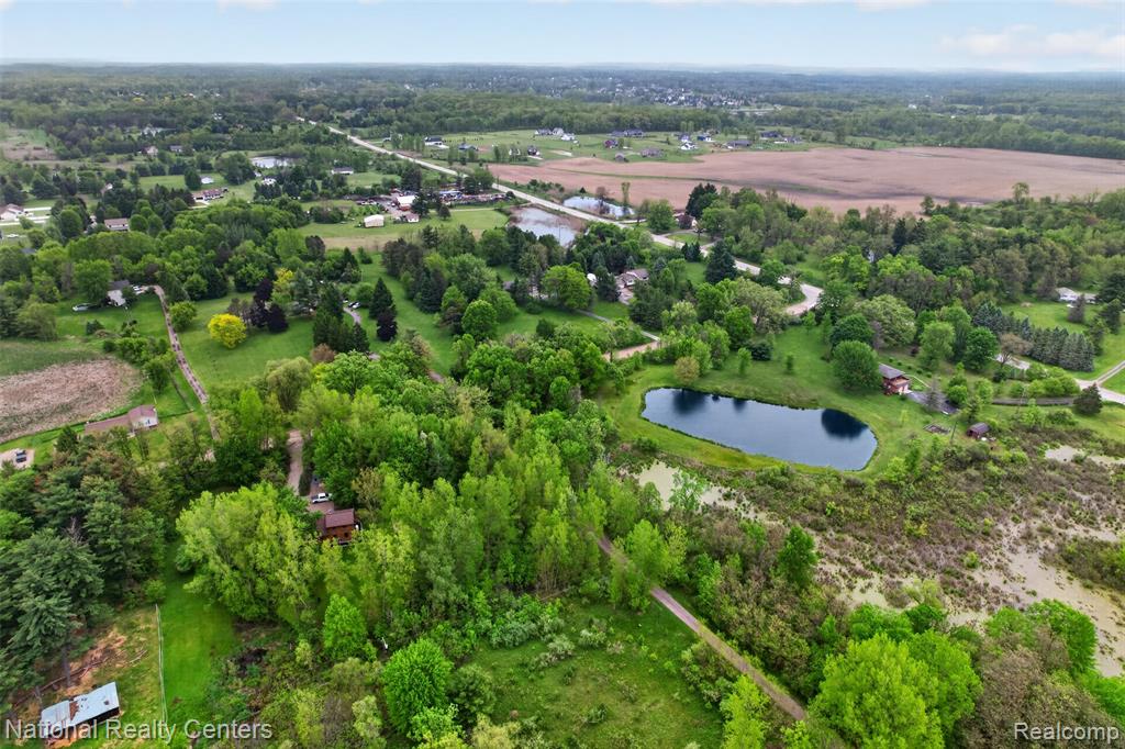 7782 Golf Club Road, Howell, MI 48843 — Photo 27
