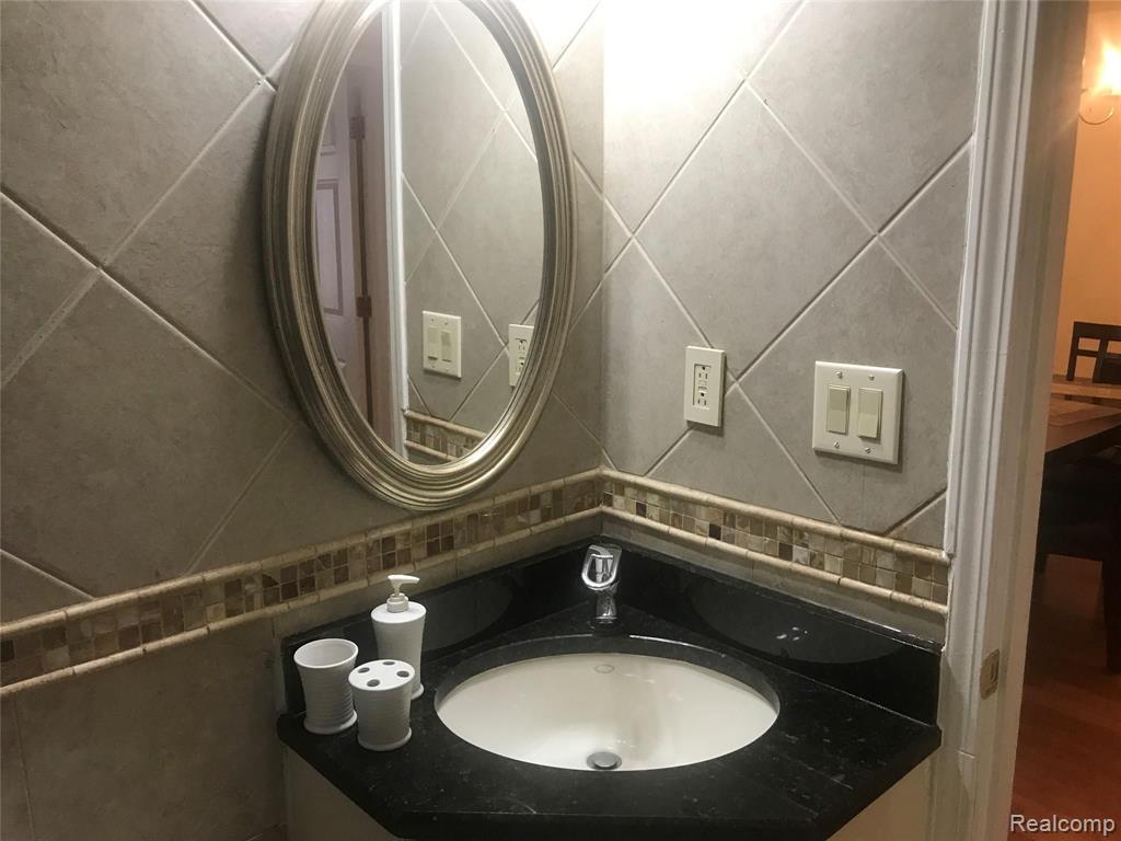 4309 SCHAEFER Road, Dearborn, MI 48126 — Photo 12