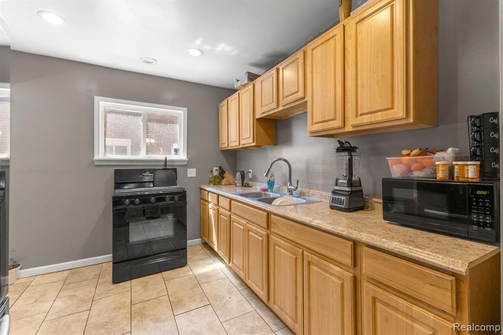 8603 TERRY Street, Detroit, MI 48228 — Photo 6
