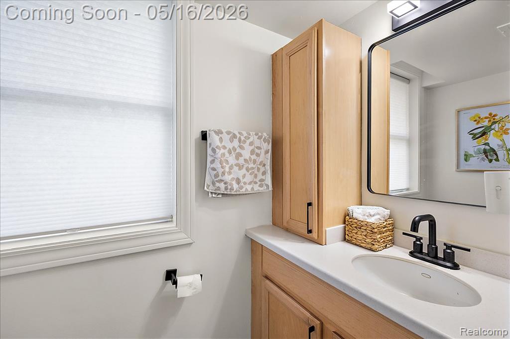28455 Wellington Street, Farmington, MI 48334 — Photo 72