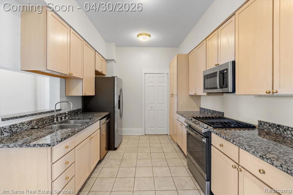 2900 E Jefferson Avenue, Detroit, MI 48207 — Photo 12