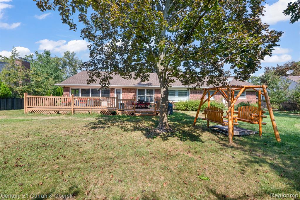 730 WOODCREST Drive, Dearborn, MI 48124 — Photo 31