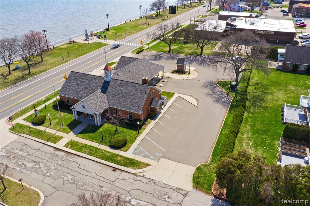 301 Summer Street, Algonac, MI 48001