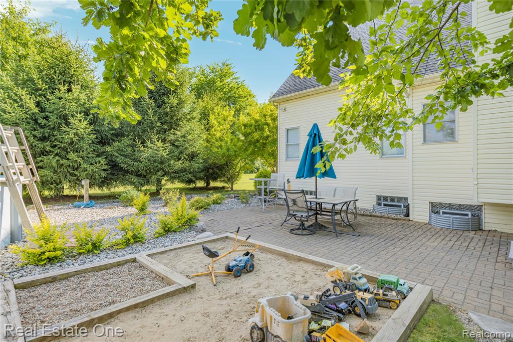 9210 Hickory Ridge Road, Holly, MI 48442 — Photo 16