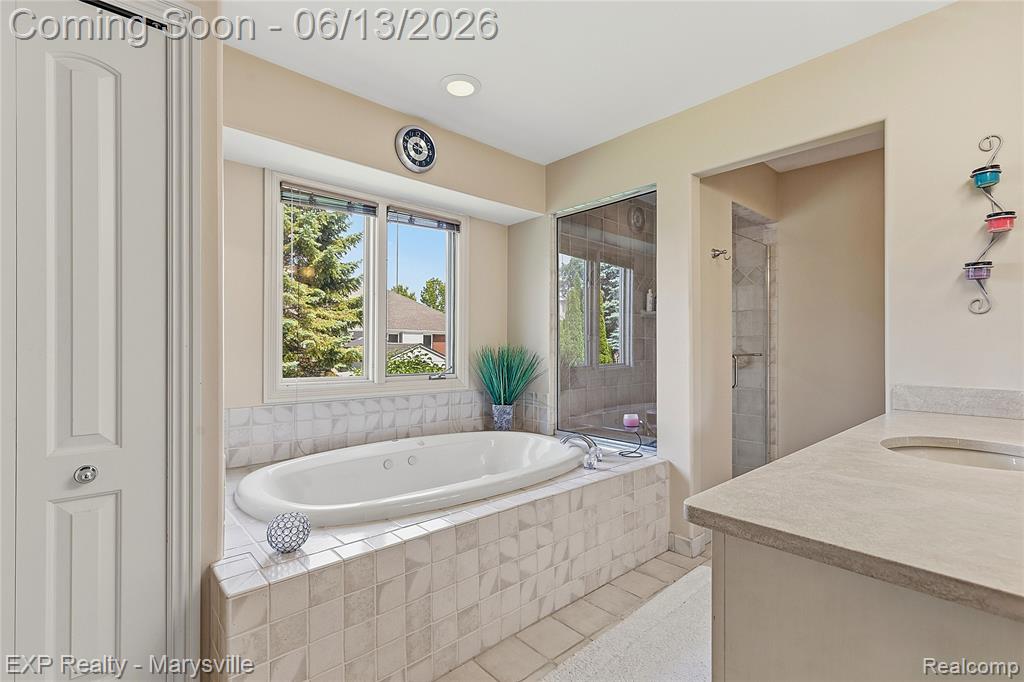 53146 Michael Drive, New Baltimore, MI 48047 — Photo 22