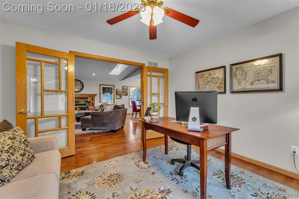 9035 Farmington Road, Livonia, MI 48150 — Photo 24