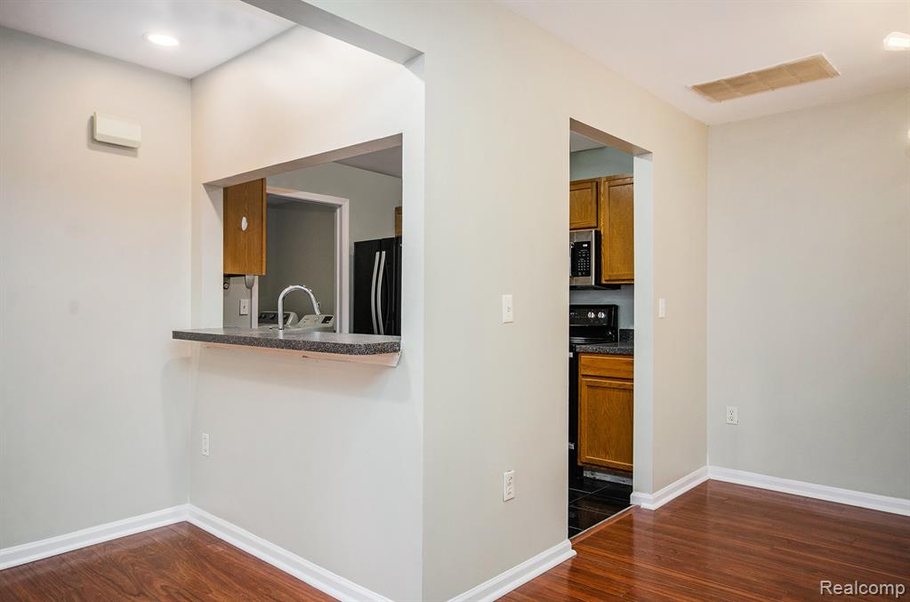 42735 Richmond Drive, Sterling Heights, MI 48313 — Photo 11