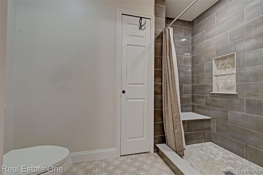 545 Sandhurst Street, Oxford, MI 48371 — Photo 29