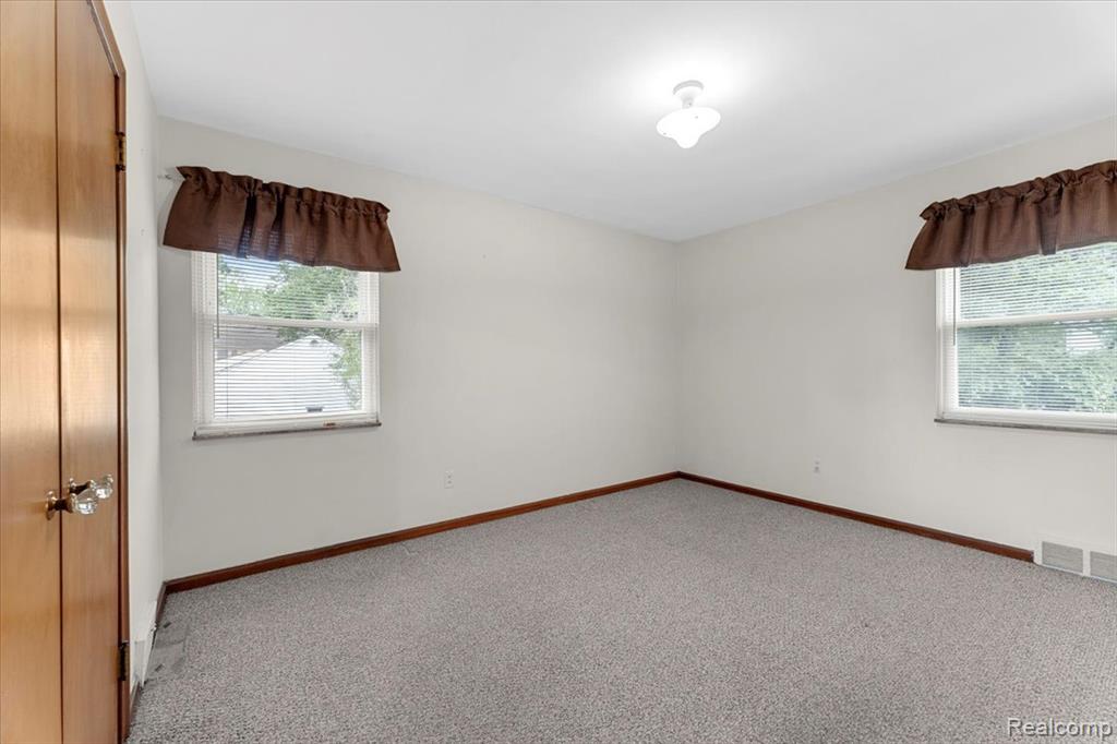555 N Melborn Street, Dearborn, MI 48128 — Photo 11