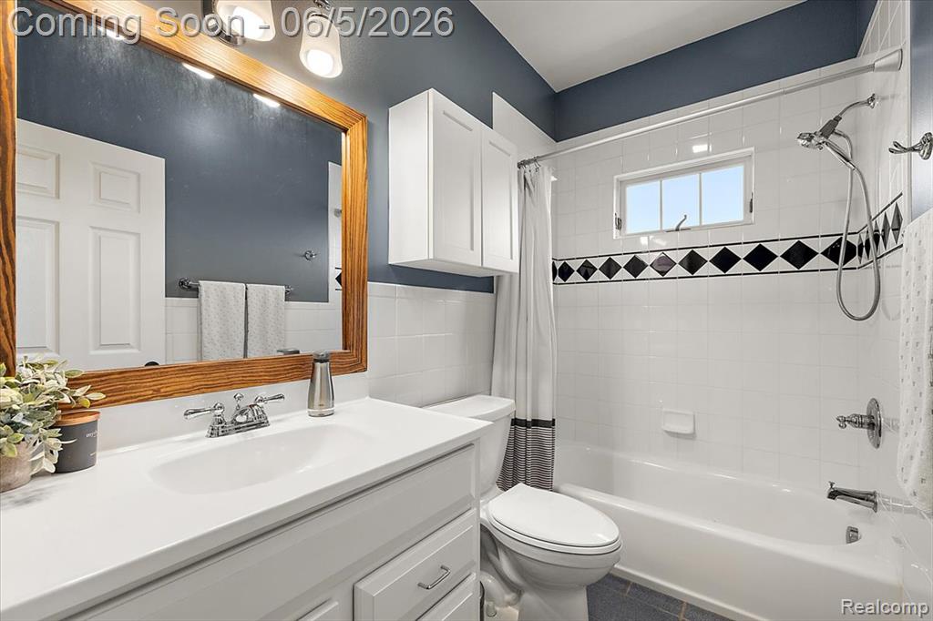 7707 Darcy Lane, Clarkston, MI 48348 — Photo 28