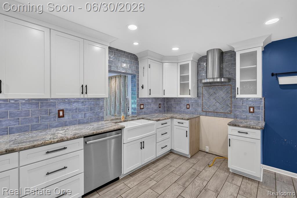 904 N Park Street, Highland, MI 48356 — Photo 14