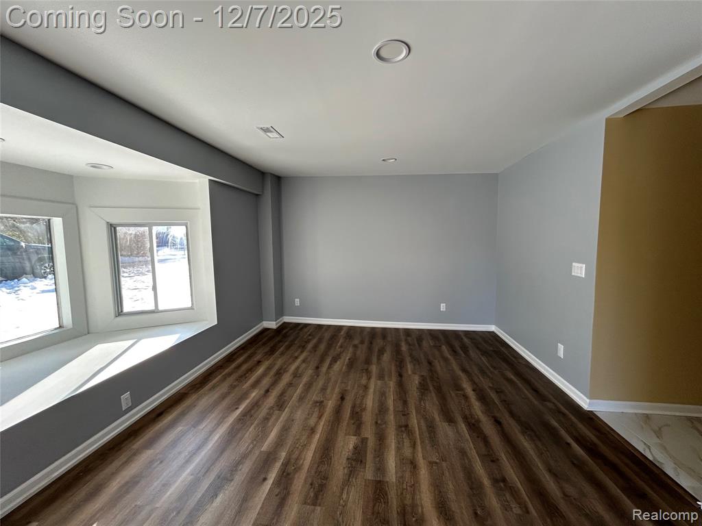 2488 Willow Beach Street, Keego Harbor, MI 48320 — Photo 27