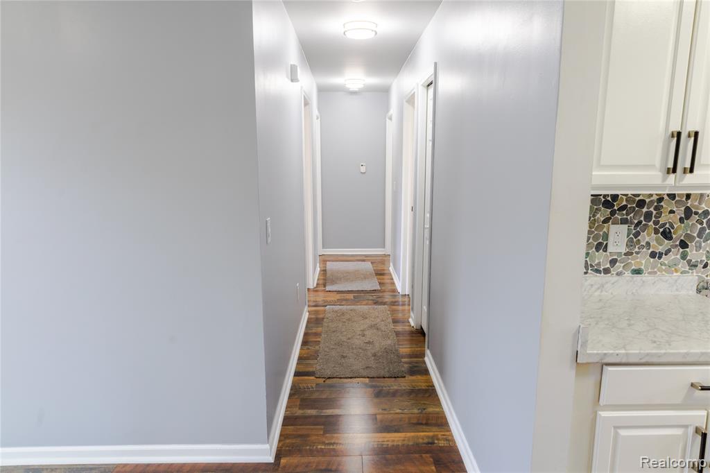 421 Harvey Avenue, Pontiac, MI 48341 — Photo 10