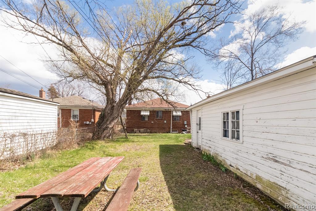 8117 Dale Street, Dearborn Heights, MI 48127 — Photo 23