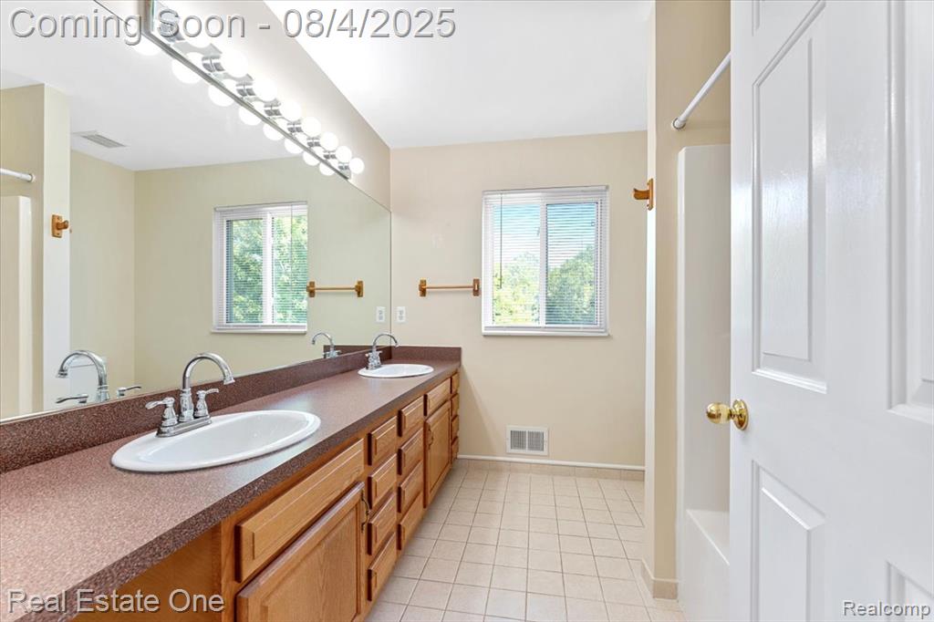 8915 Continental Drive, Taylor, MI 48180 — Photo 22