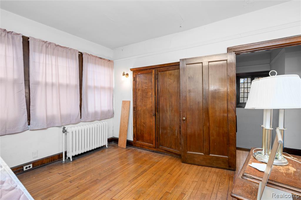 2475 Iroquois Street, Detroit, MI 48214 — Photo 76