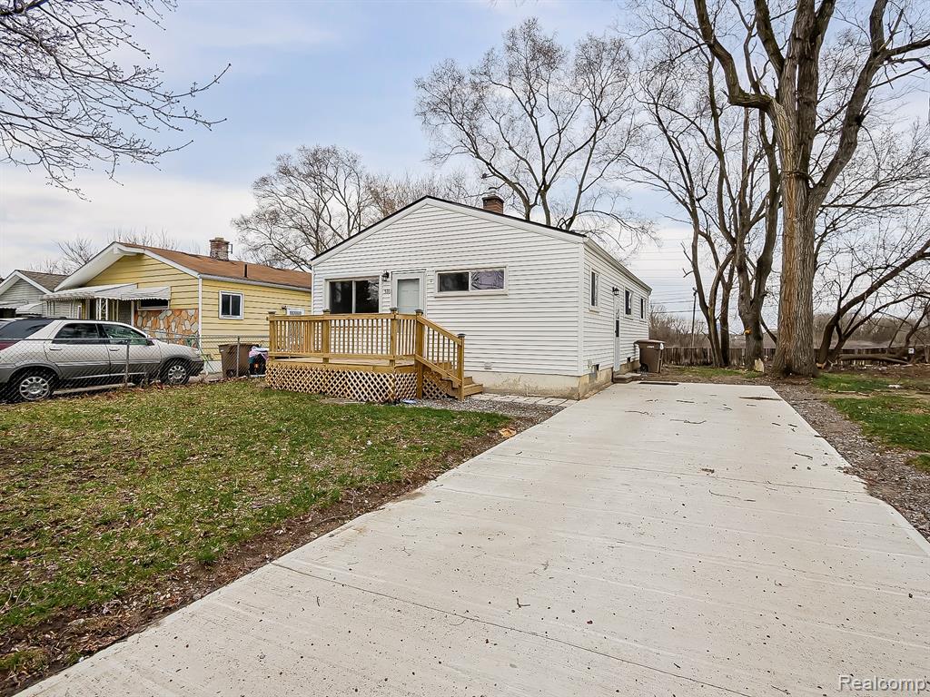536 Emerson Avenue, Pontiac, MI 48342 — Photo 23