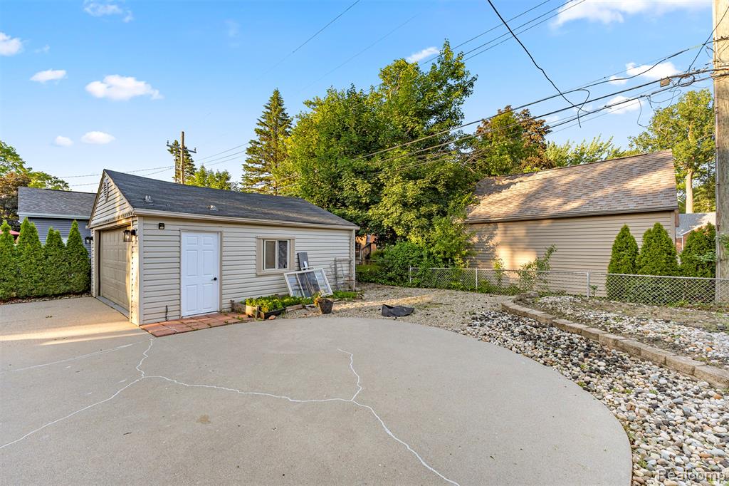411 S Lafayette Street, Dearborn, MI 48124 — Photo 46