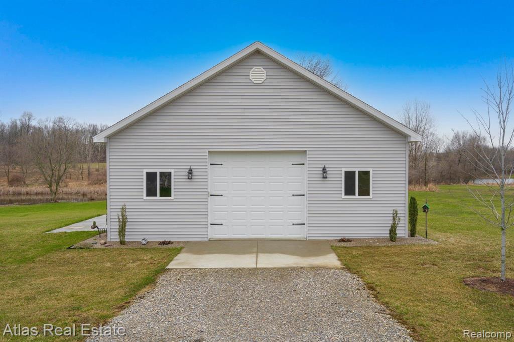 5053 HIDDEN RIDGE Drive, Metamora, MI 48455 — Photo 11