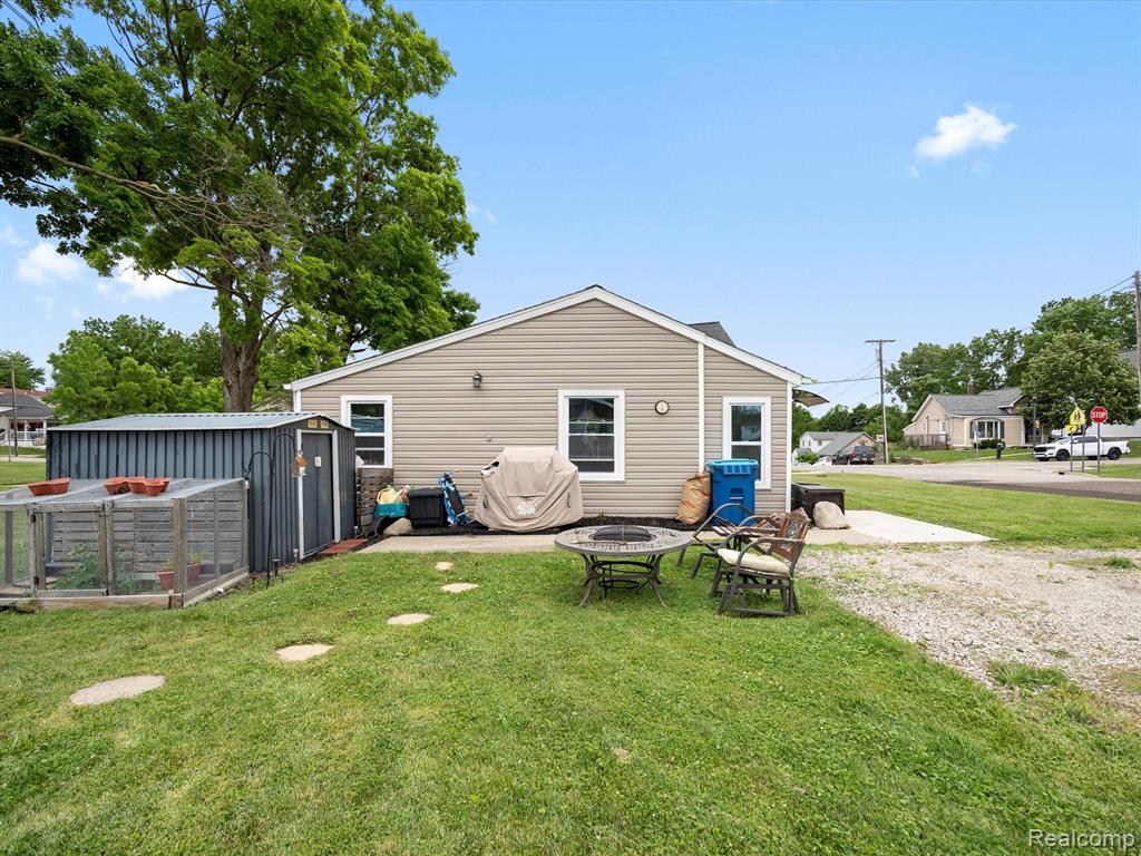 10196 HEGEL Road, Goodrich Vlg, MI — Photo 3