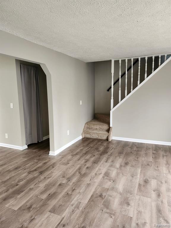 732 HARTNER Drive, Holly, MI 48442 — Photo 8