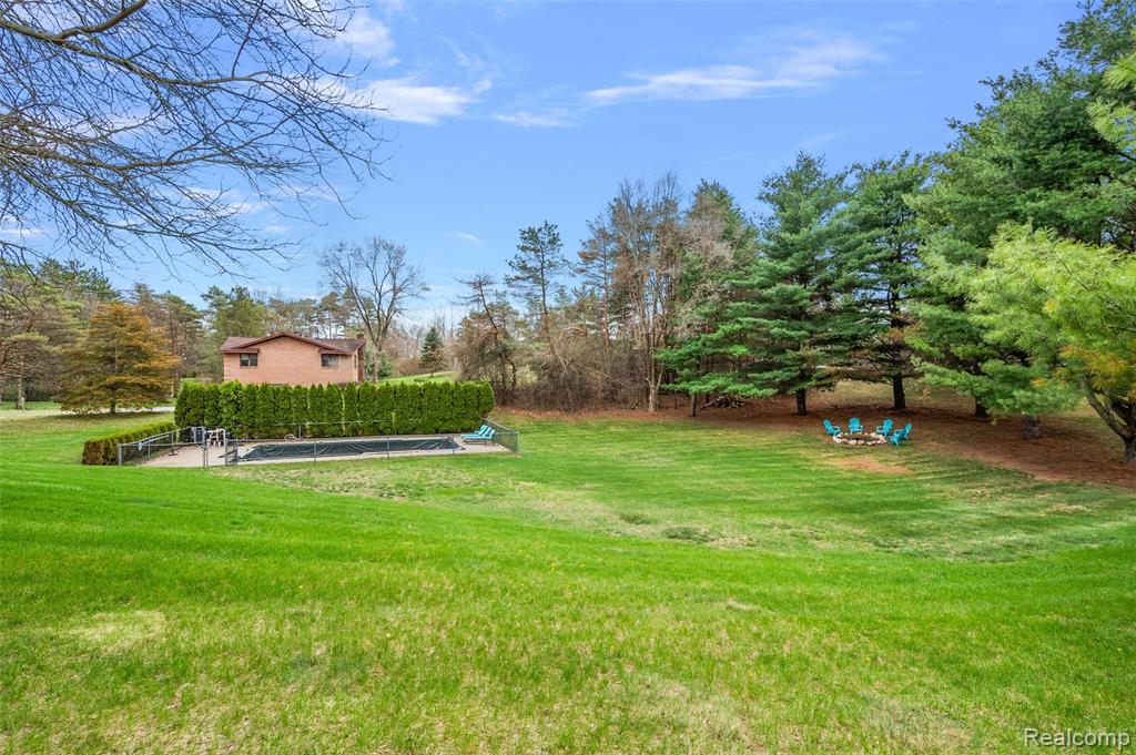 125 Cayuga Road, Lake Orion, MI 48362 — Photo 53
