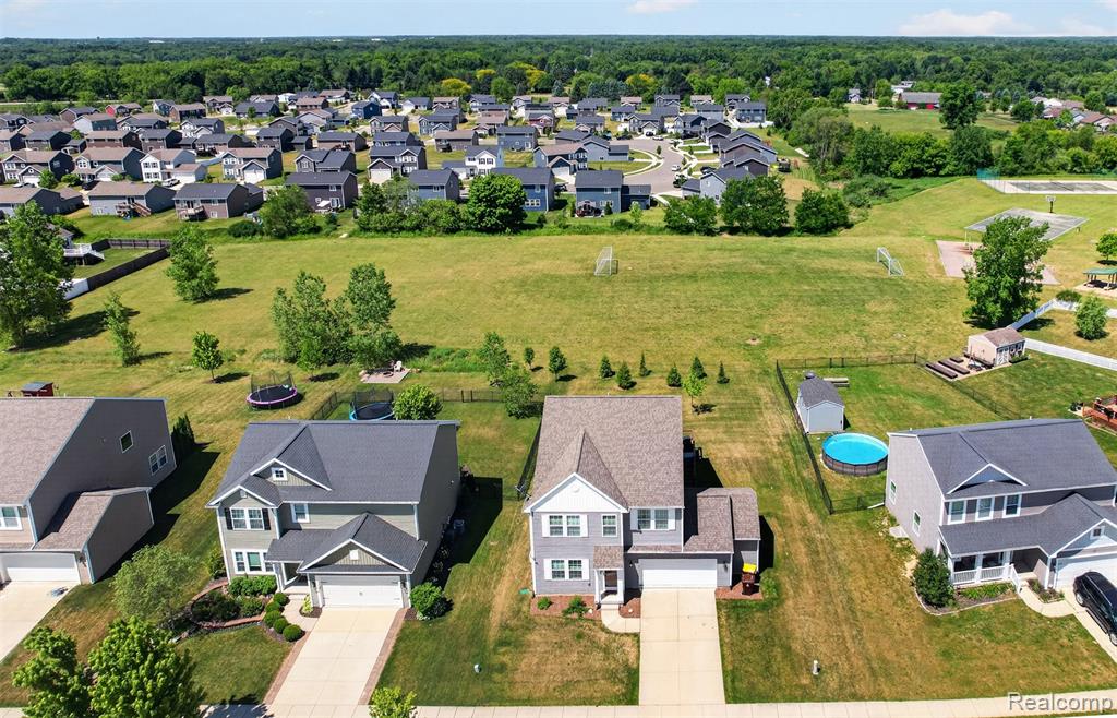 3524 Amber Oaks Drive, Howell, MI 48855 — Photo 44