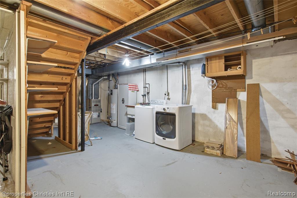 40556 Newport Drive, Plymouth, MI 48170 — Photo 21